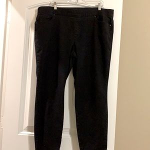Gloria Vanderbilt pull on plus size black jeans